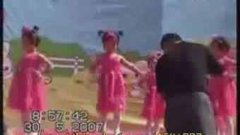 六一视频成人舞蹈视频,成人舞蹈视频带你领略童趣魅力-第2张图片-丝瓜视频成人