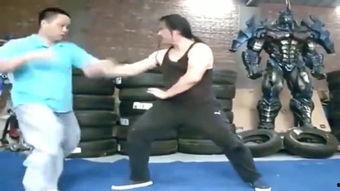 顽石搏击成人实战教程视频,揭秘高效实战技巧与策略-第1张图片-丝瓜视频成人