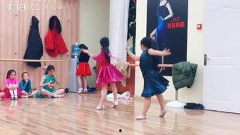 成人军旅独舞视频在线观看,致敬英勇战士的激情演绎-第1张图片-丝瓜视频成人