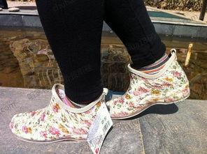 成人雨鞋女款收紧视频-第2张图片-丝瓜视频成人