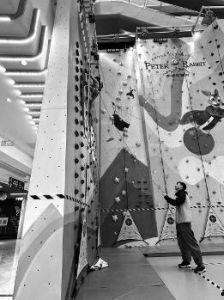 成人室内攀岩训练视频,挑战极限，掌握技巧-第3张图片-丝瓜视频成人