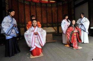 成人朗诵汉服男孩视频大全,成人朗诵视频集锦-第1张图片-丝瓜视频成人