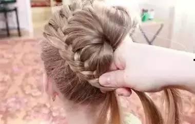 成人扎头发视频大全教程,成人扎头发视频教程汇总-第2张图片-丝瓜视频成人