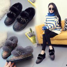 成人毛毛鞋捡漏视频,成人版潮流鞋款低价抢购攻略-第2张图片-丝瓜视频成人