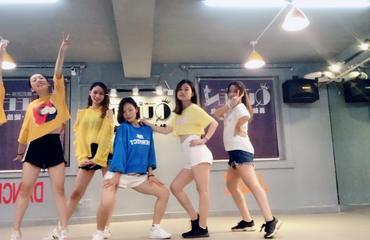 成人爵士舞蹈的视频,解锁成人舞蹈新境界-第1张图片-丝瓜视频成人