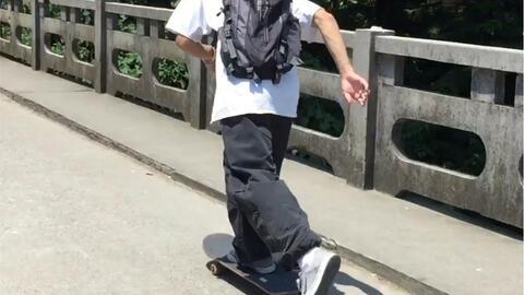 怎么滑成人滑板视频大全,成人滑板技巧视频大全解析-第2张图片-丝瓜视频成人